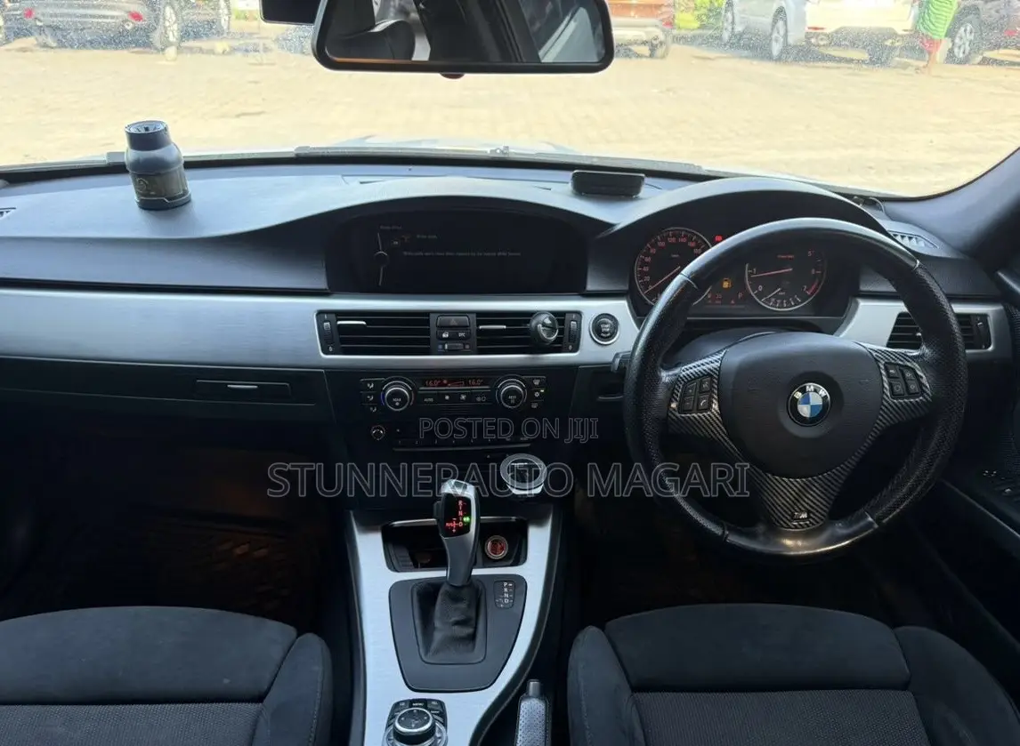 BMW 3 Series 2009 Pearl