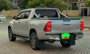 Toyota Hilux 2019 Gray