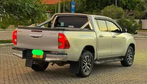 Toyota Hilux 2019 Gray