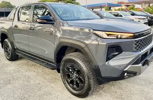 New Toyota Hilux 2025 Gray