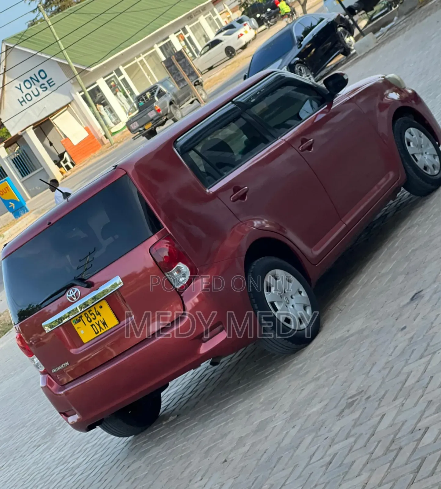 Toyota Corolla Rumion 2009 Maroon