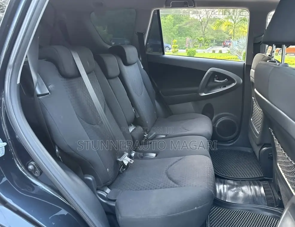 Toyota Vanguard 2012 Matt Black