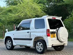 Mitsubishi Pajero Mini 2003 White