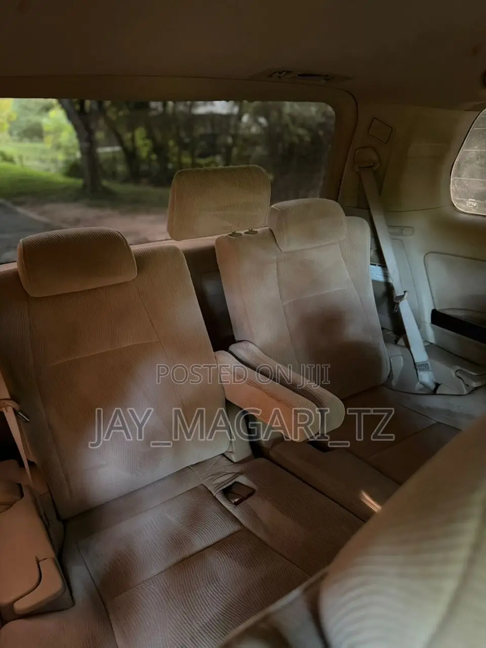 Toyota Alphard 2011 White