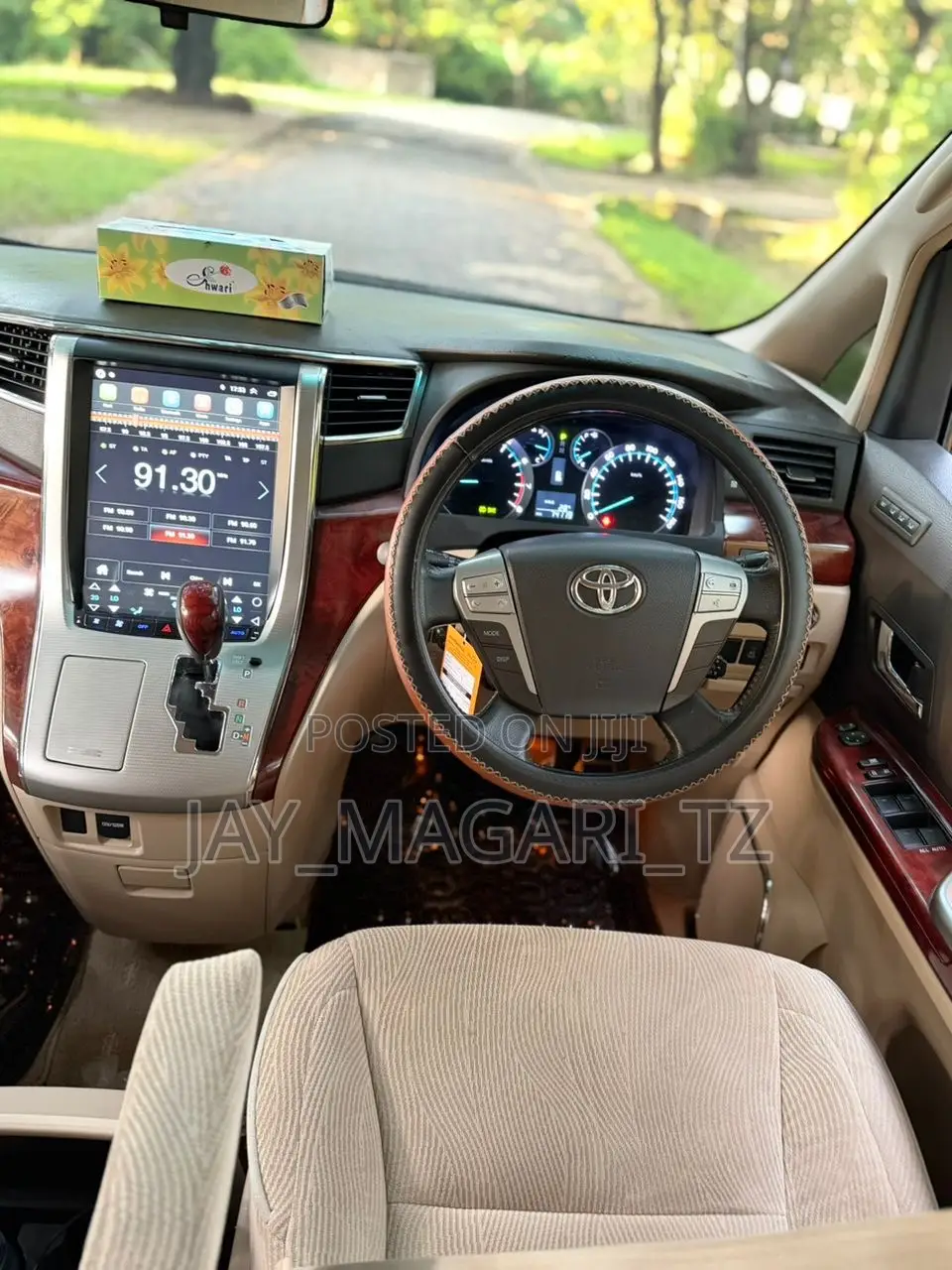Toyota Alphard 2011 White