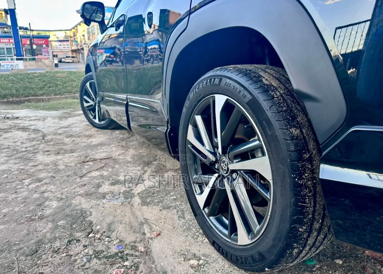 Toyota Corolla Cross 2023 Black