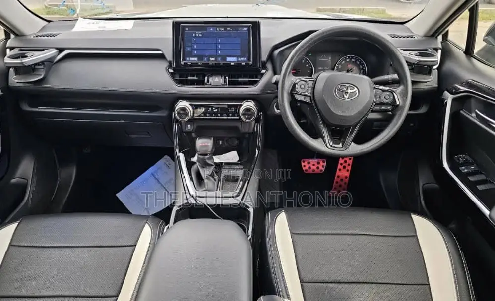 Toyota RAV4 Hybrid 2021 White