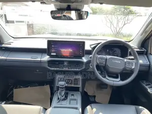New Toyota Hilux 2025 Gray