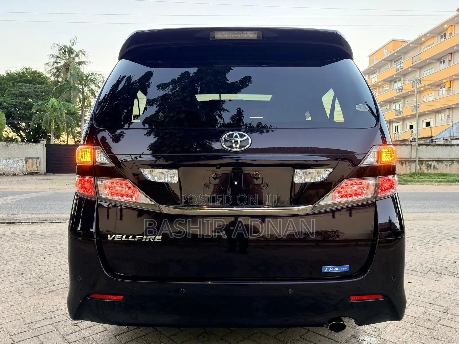 Toyota Vellfire 2010