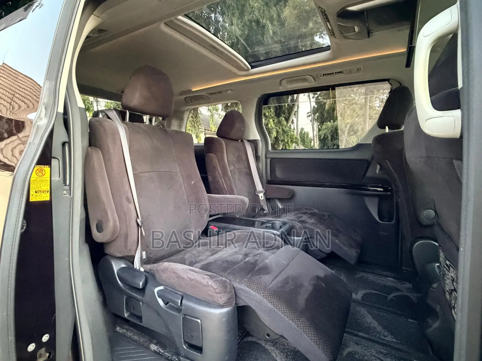 Toyota Vellfire 2010