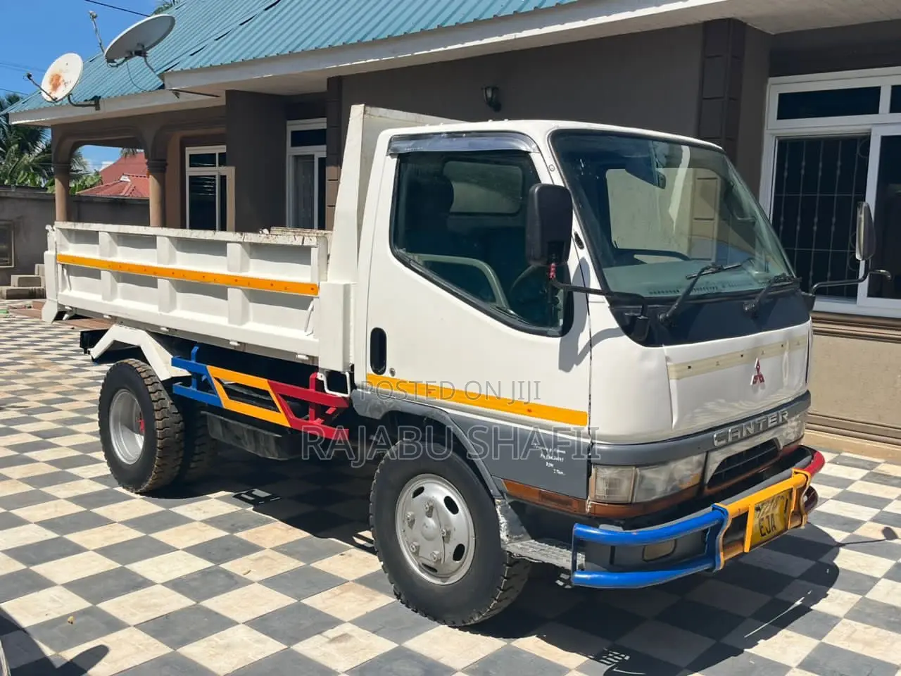 Mitsubish Canter Tipper