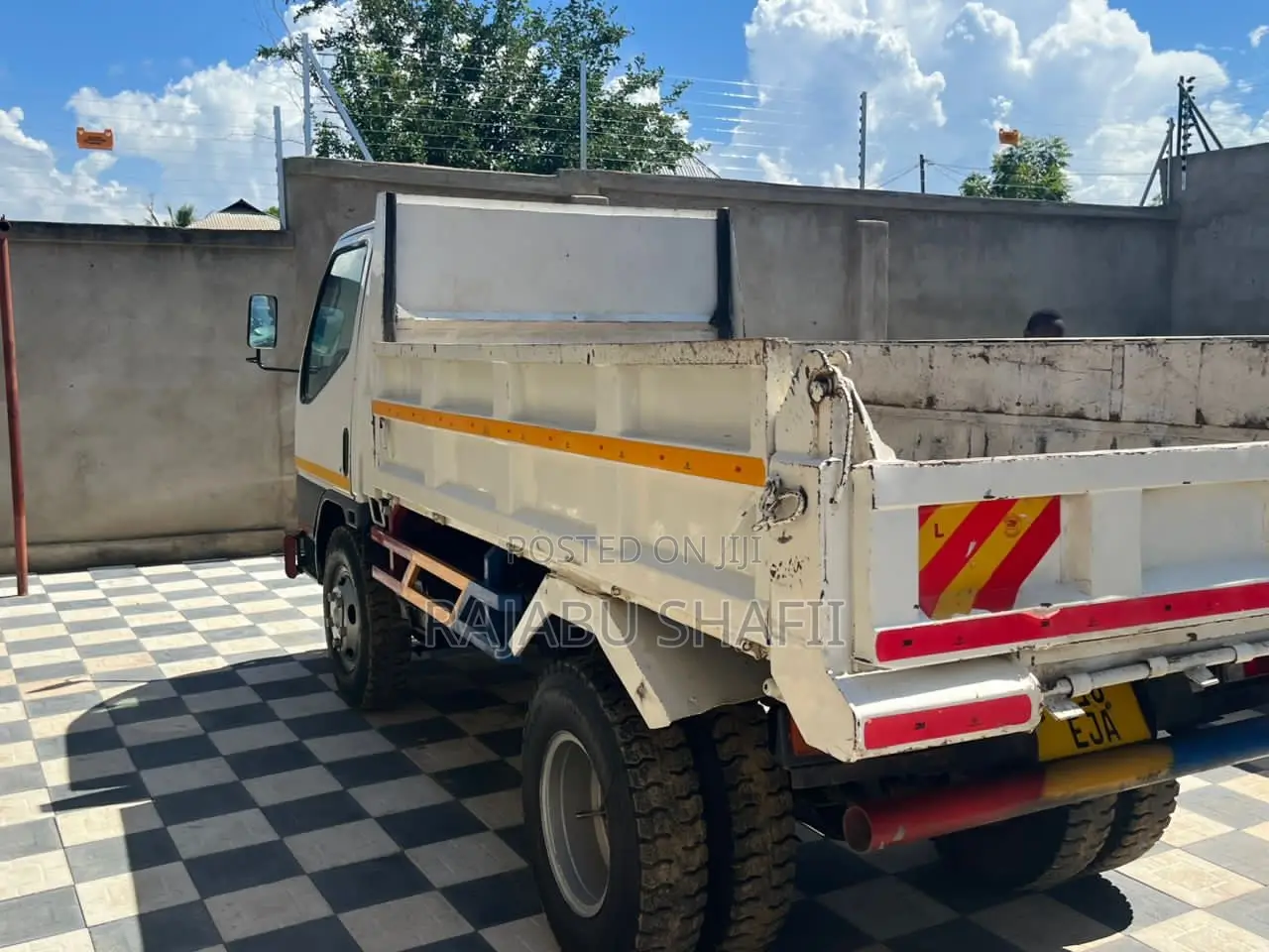 Mitsubish Canter Tipper