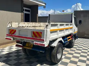 Mitsubish Canter Tipper