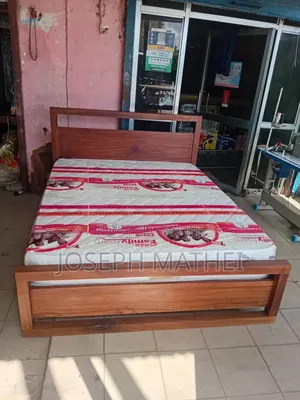 Kitanda Hard Wood 5x6 Godoro Spring Inch 8