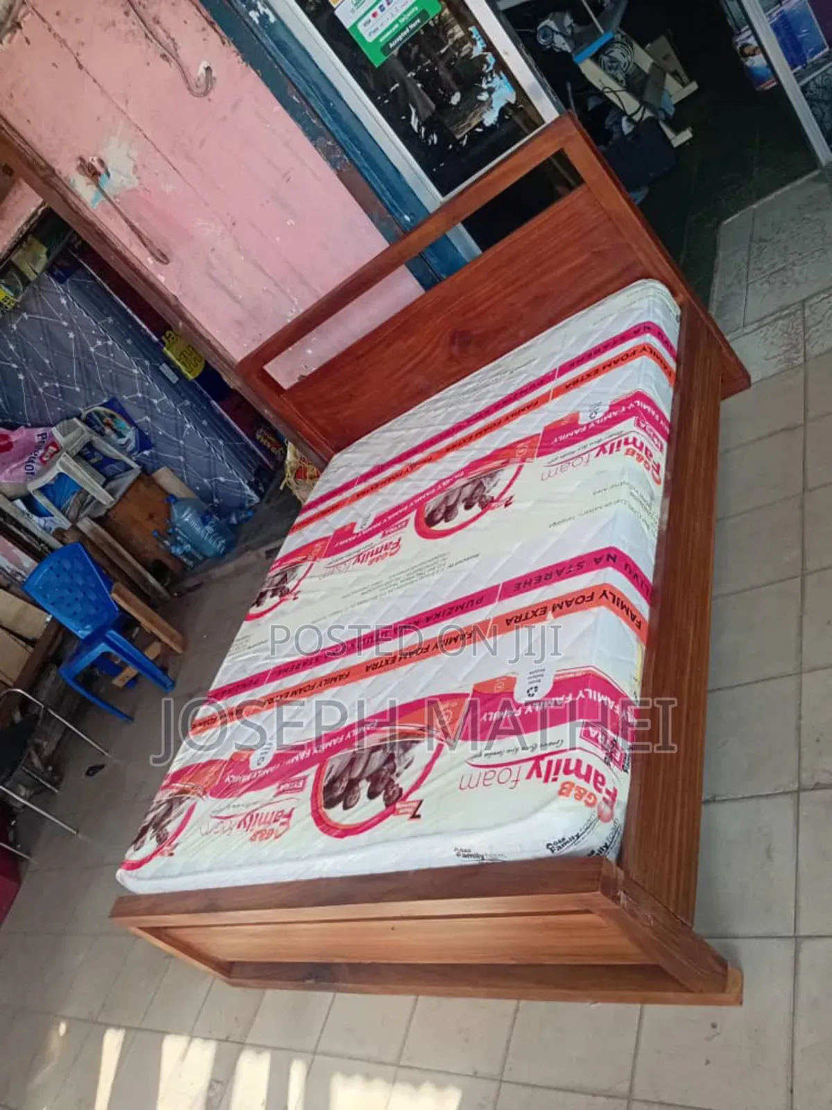 Kitanda Hard Wood 5x6 Godoro Spring Inch 8