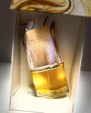 Al Nashama Eau De Parfum a Spicy, Fruity, and Woody Unisex Fragrance