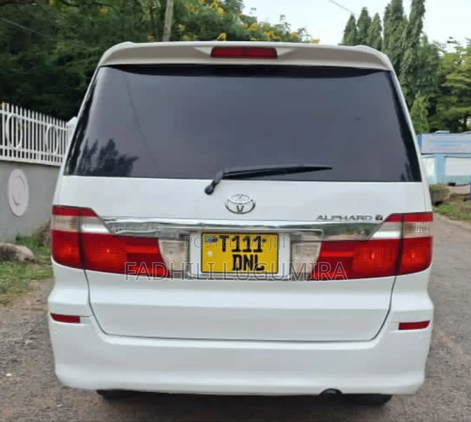 Toyota Alphard 2005 White
