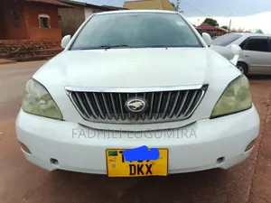 Toyota Harrier 2004 White