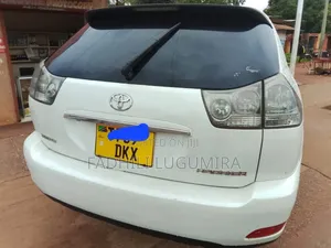 Toyota Harrier 2004 White