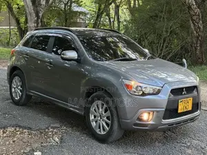 Mitsubishi RVR 2.0 2011 Gray