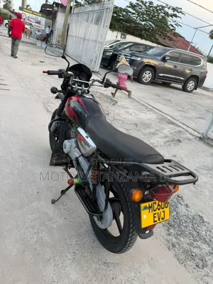 Bajaj Boxer X125 2024 Black