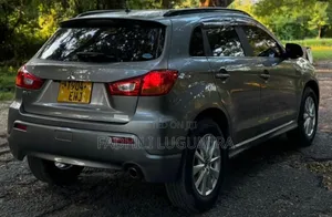 Mitsubishi RVR 2.0 2011 Gray