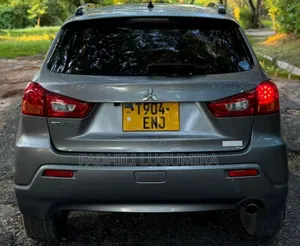 Mitsubishi RVR 2.0 2011 Gray
