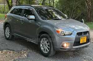 Mitsubishi RVR 2.0 2011 Gray