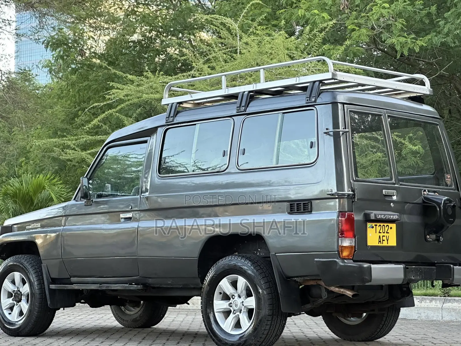 Toyota Land Cruiser 1996 Gray