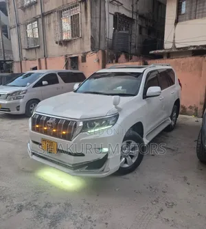 Toyota Land Cruiser Prado 2021 White