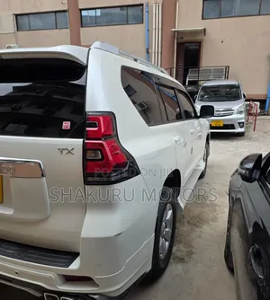 Toyota Land Cruiser Prado 2021 White