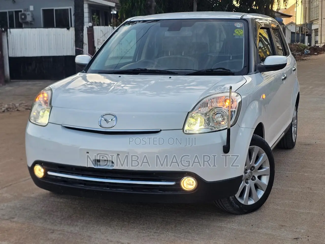 Mazda Verisa 2011 White