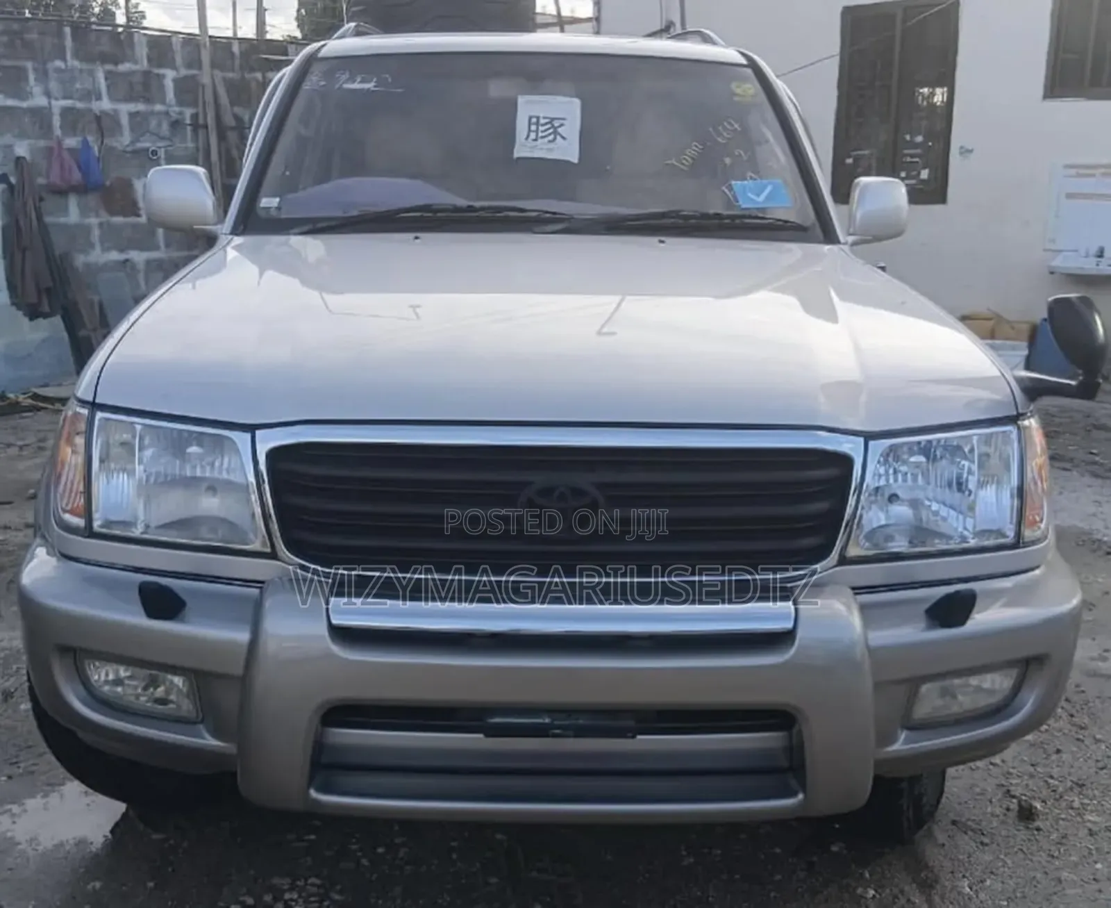 Toyota Land Cruiser 2000 Silver
