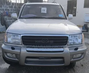 Toyota Land Cruiser 2000 Silver