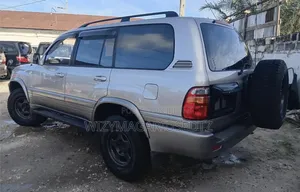 Toyota Land Cruiser 2000 Silver