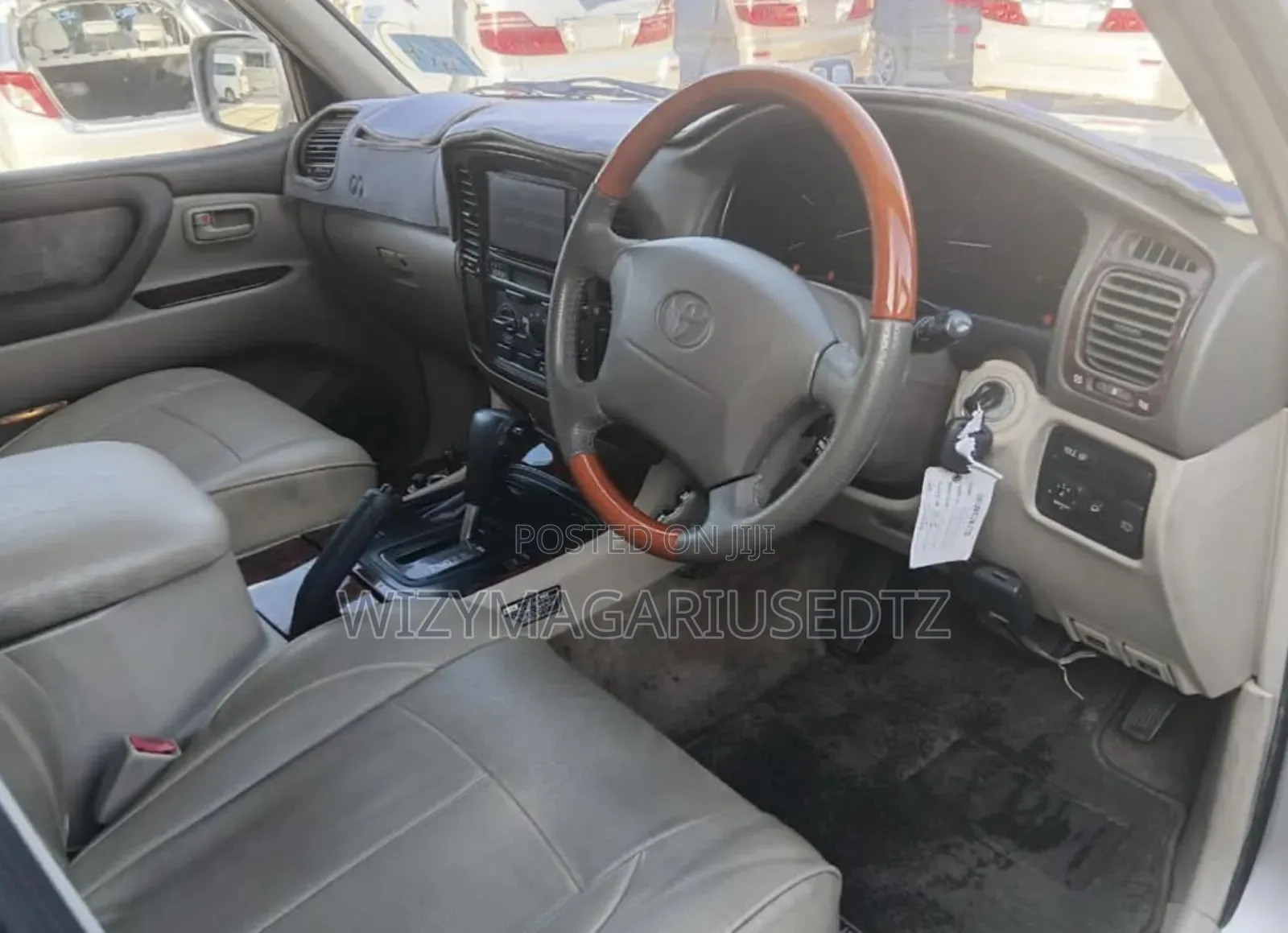 Toyota Land Cruiser 2000 Silver