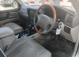 Toyota Land Cruiser 2000 Silver