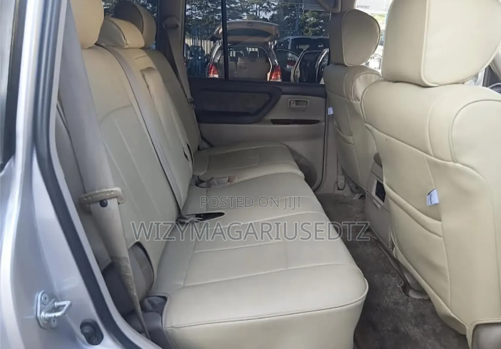 Toyota Land Cruiser 2000 Silver