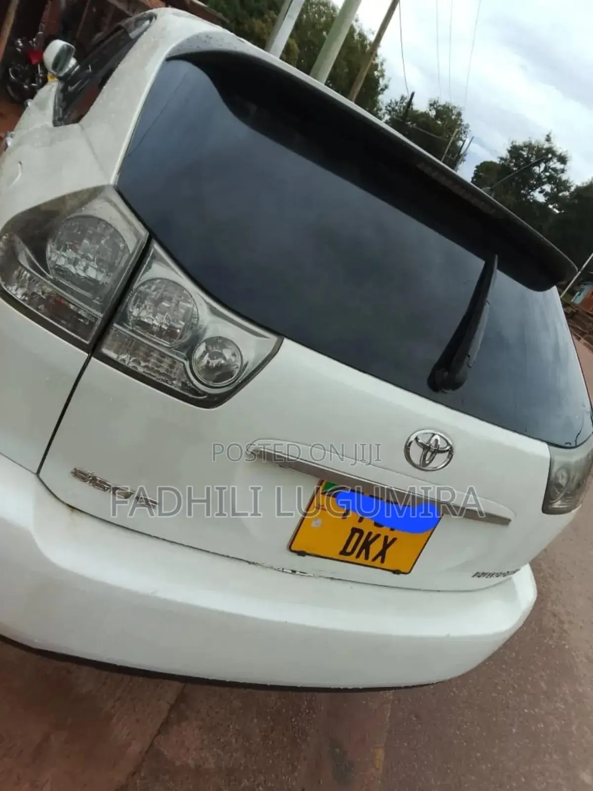 Toyota Harrier 2004 White