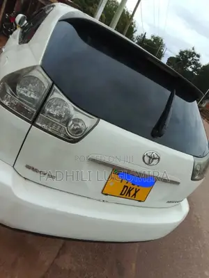 Toyota Harrier 2004 White