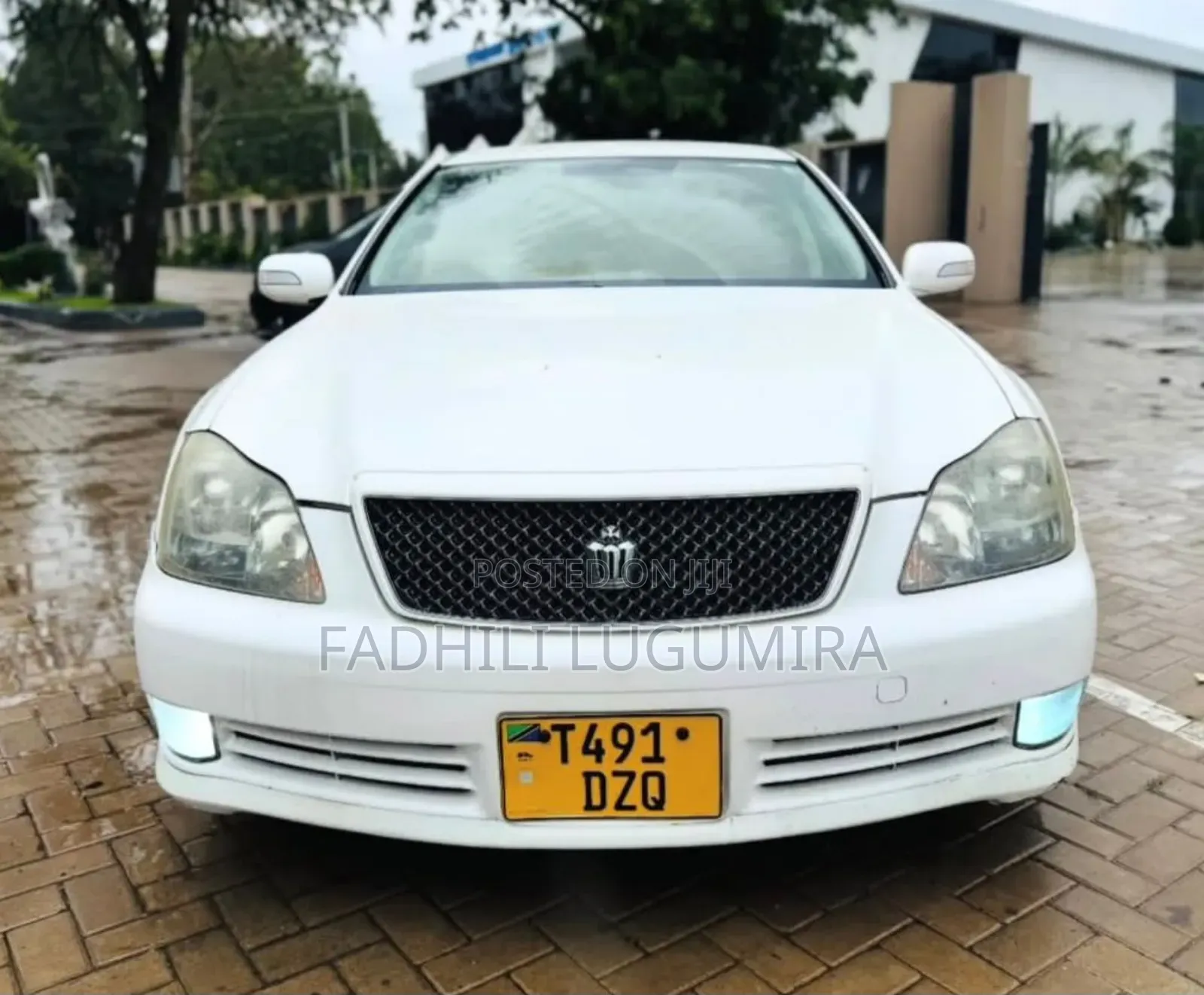 Toyota Crown Royale 2005 White