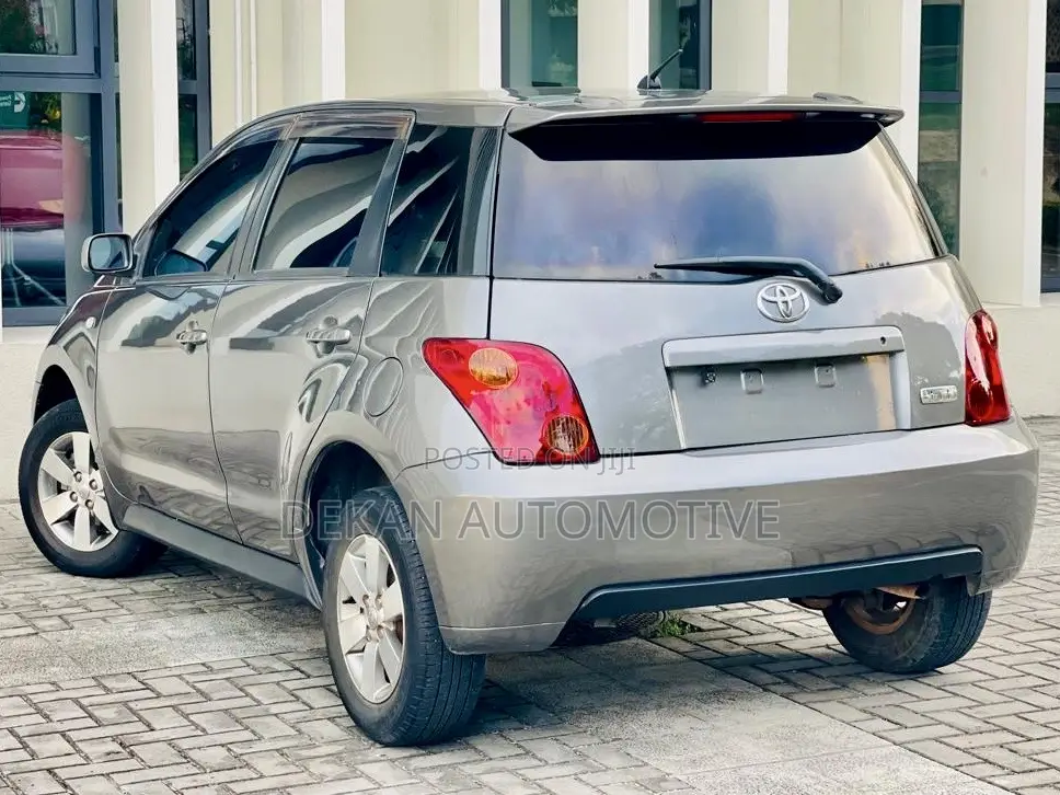 Toyota IST 2004 Gray