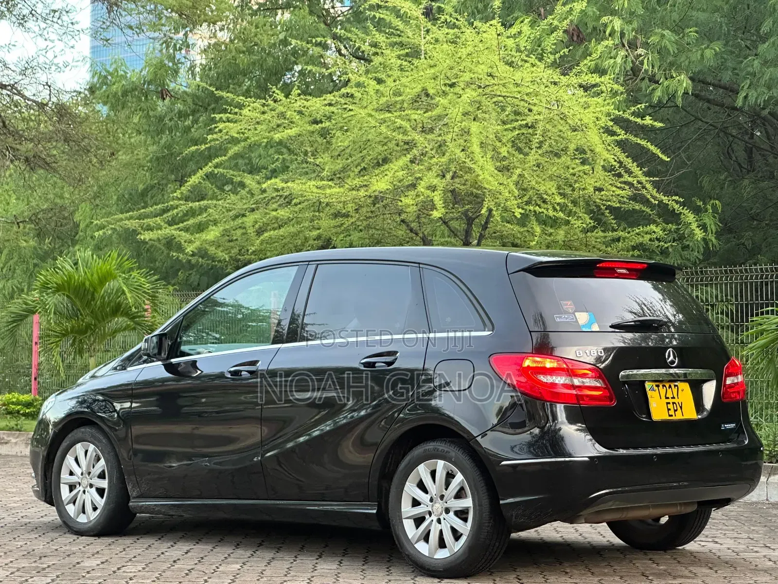 Mercedes-Benz B-Class 2013 Black