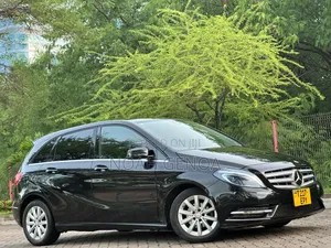 Mercedes-Benz B-Class 2013 Black