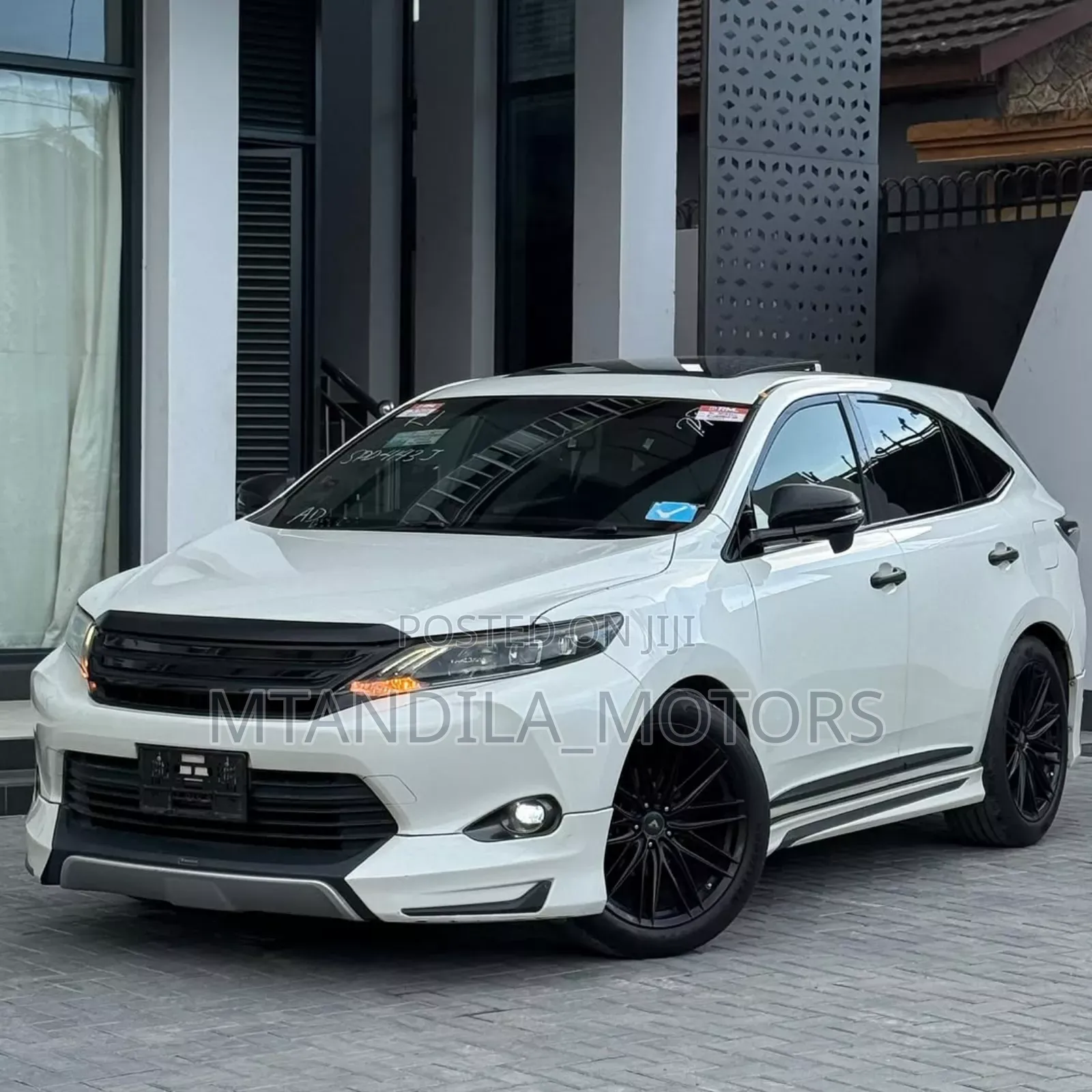 Toyota Harrier 2.5 Hybrid 4WD 2016 White