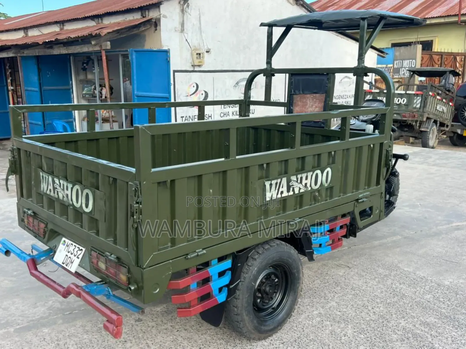 New Bajaj Avenger 220 2025 Green