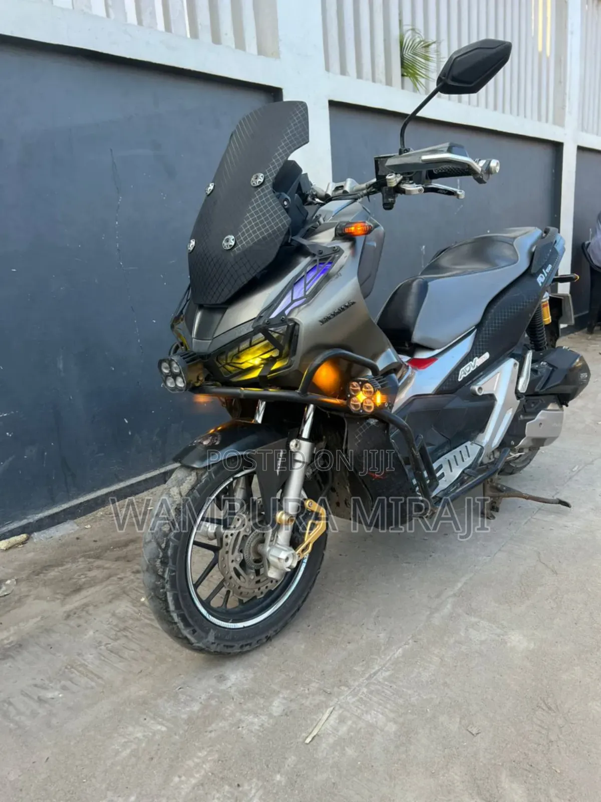 Honda CBX 2025 Brown