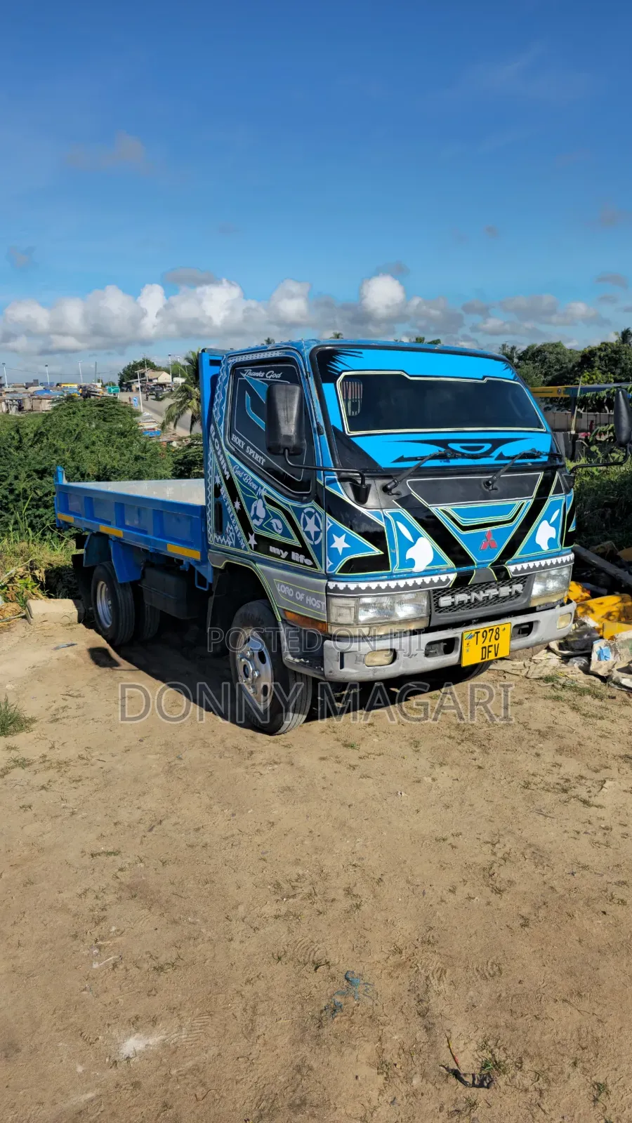 Mitsubishi Canter Tipper