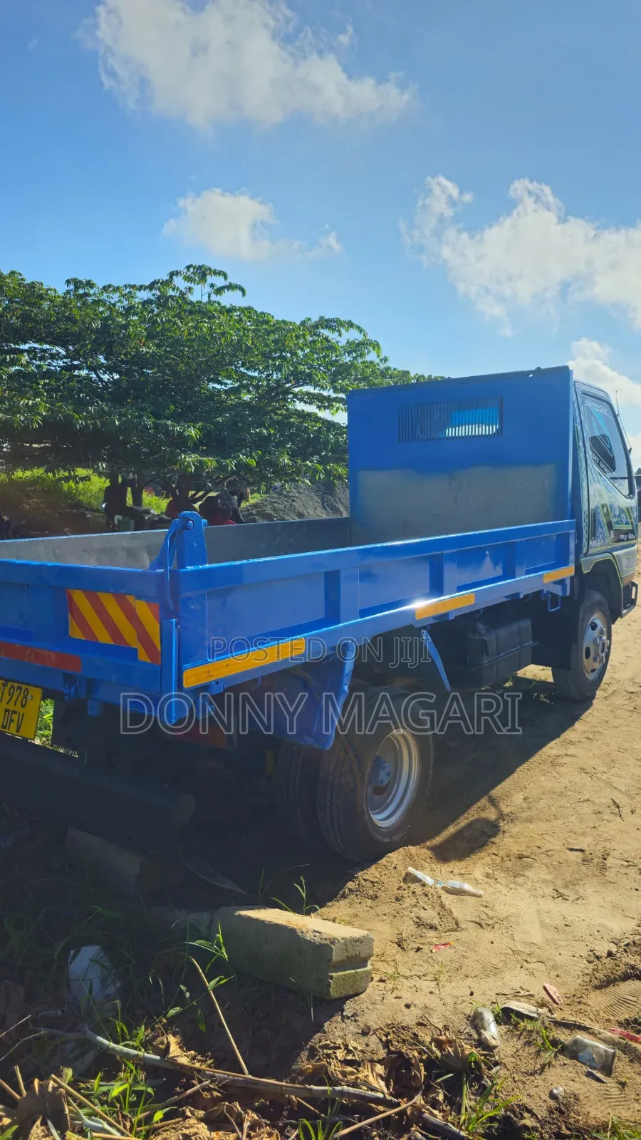 Mitsubishi Canter Tipper