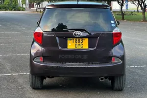 Toyota Ractis 2011 Black